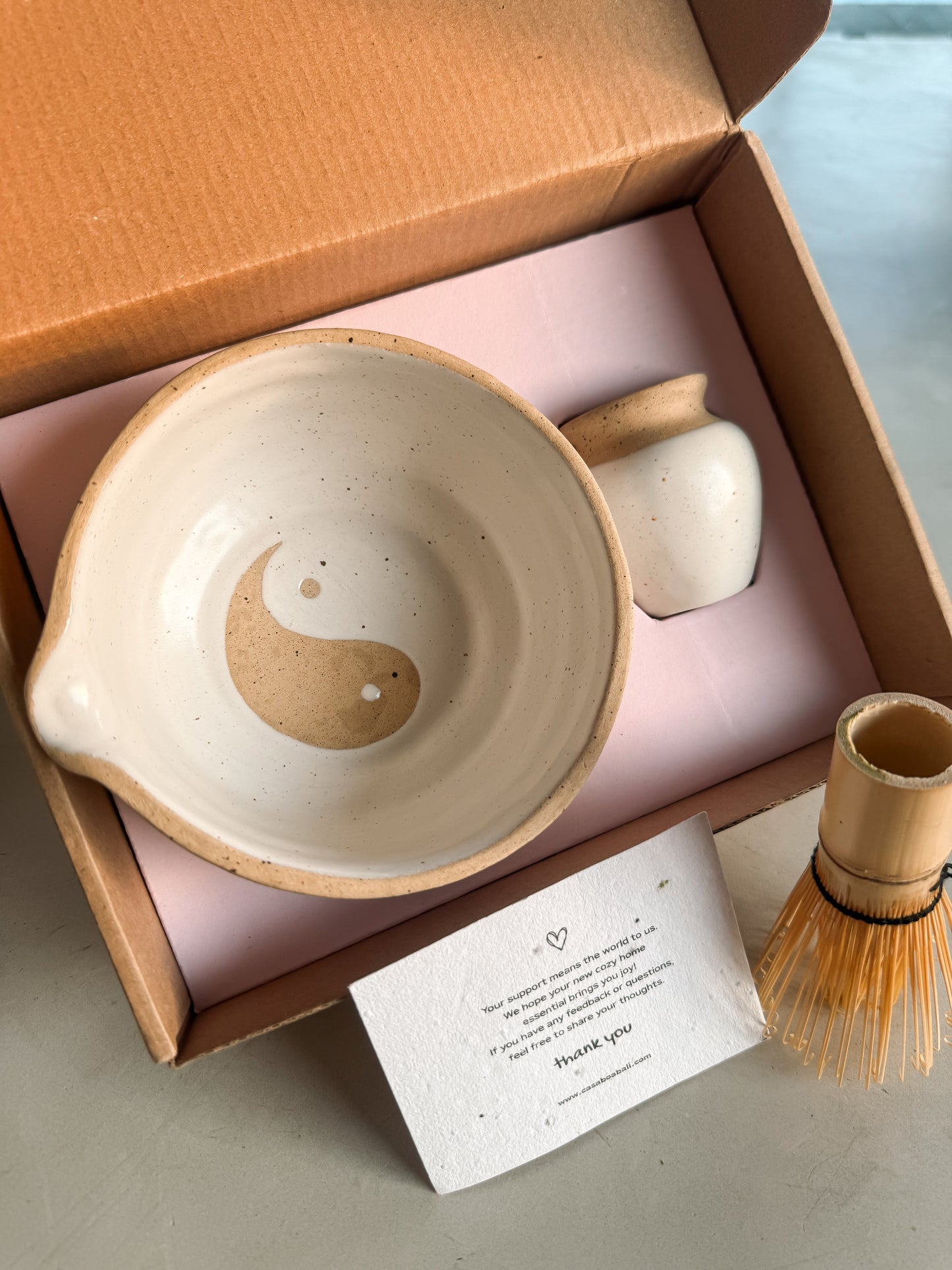 Yin & Yang Matcha Bowl – Soft Pink & White